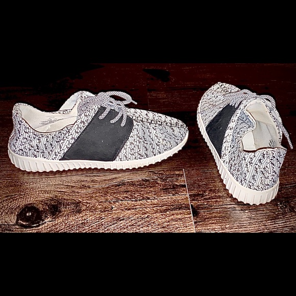 Women’s fashion sneakers - Picture 2 of 2